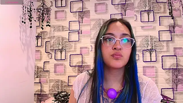 Samanthaa Evanss online show from April 16, 9:39 pm