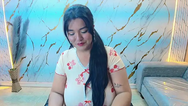 Snapshot of Sasha_tf chatting on May 5, 8:50 pm Sasha tf online show from May 5, 8:50 pm