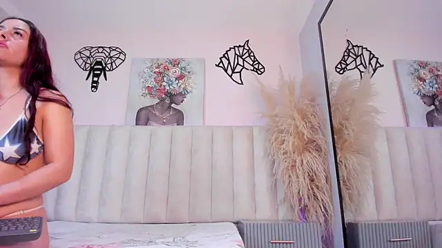 Anniee collins  online show from April 15, 12:12 pm