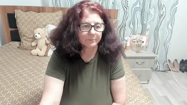 CatherineRowe online show from January 11, 8:11 am
