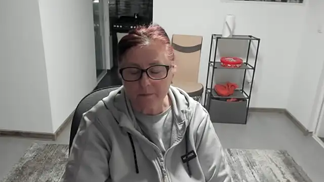 CatherineRowe online show from January 17, 4:26 pm