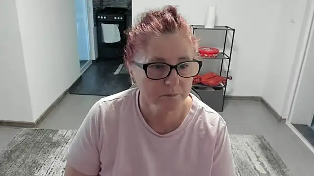 CatherineRowe online show from January 18, 8:31 am