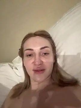 lovencat online show from April 7, 10:20 pm