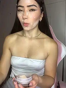 AMBERBUNNY  online show from April 11, 1:15 pm