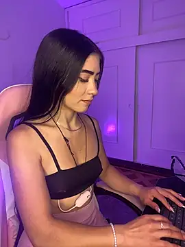 AMBERBUNNY  online show from April 15, 7:58 pm