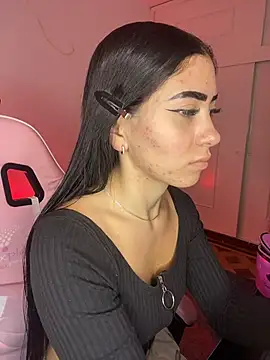 AMBERBUNNY  online show from April 16, 1:34 pm