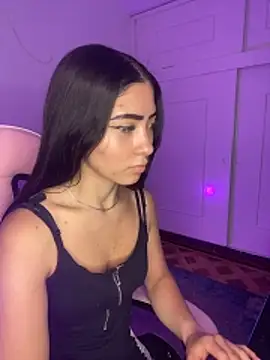 AMBERBUNNY  online show from April 17, 1:25 pm