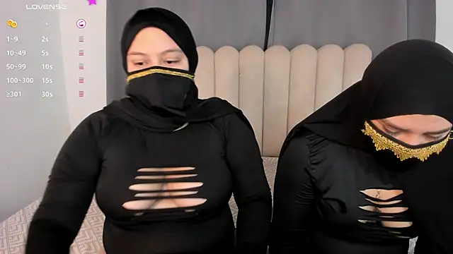 aziza dalila02 online show from April 18, 2:59 am