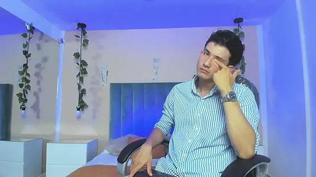 angel of sinn online show from April 15, 4:30 am