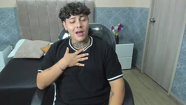 DAMON SALVATTORE online show from April 9, 4:01 am