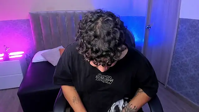 DAMON SALVATTORE online show from April 17, 3:31 am