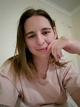 jade Montoe online show from June 5, 9:09 pm