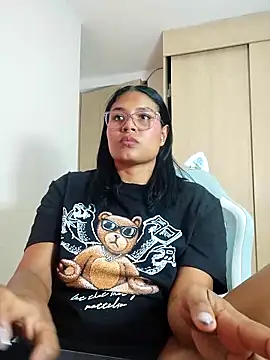 AGATTA0 online show from April 17, 12:57 am