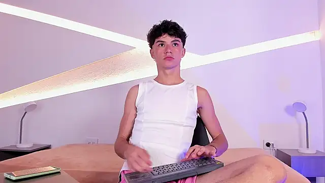 Logan Steel online show from April 20, 4:37 am