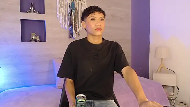 Velvet An online show from May 2, 3:44 am