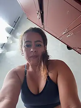 Snapshot of Natigoonzalez chatting on April 20, 1:14 pm Natigoonzalez online show from April 20, 1:14 pm