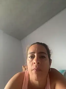 Snapshot of Natigoonzalez chatting on April 23, 1:13 pm Natigoonzalez online show from April 23, 1:13 pm