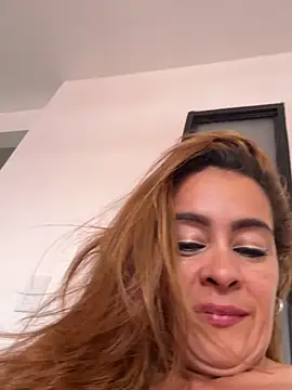 Snapshot of Natigoonzalez chatting on April 29, 5:30 pm Natigoonzalez online show from April 29, 5:30 pm