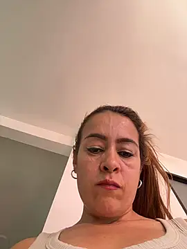 Snapshot of Natigoonzalez chatting on May 3, 5:41 pm Natigoonzalez online show from May 3, 5:41 pm