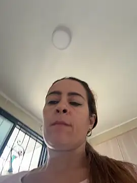 Snapshot of Natigoonzalez chatting on May 6, 5:40 pm Natigoonzalez online show from May 6, 5:40 pm