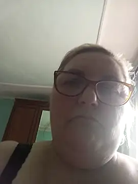 AureliaSky598 online show from May 13, 11:51 am