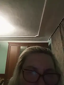 AureliaSky598 online show from June 8, 8:42 pm