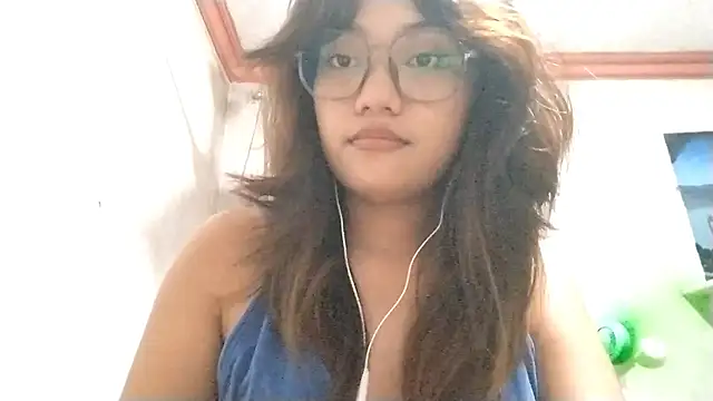 OliviaCarchi online show from April 20, 1:14 pm