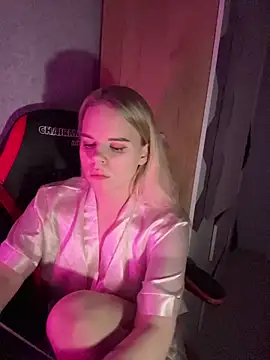 VioletEcho online show from April 11, 8:46 pm