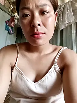 mia0033 online show from April 14, 8:31 am