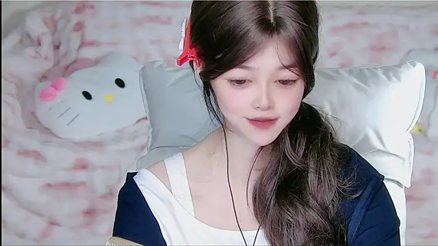 yaya-a online show from April 12, 4:45 pm