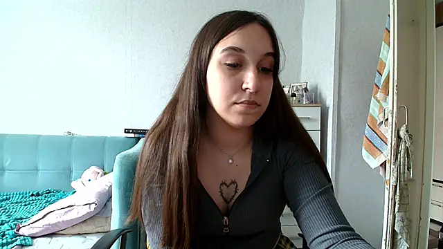 Snapshot of RiannaBrown chatting on May 27, 6:43 am RiannaBrown online show from May 27, 6:43 am