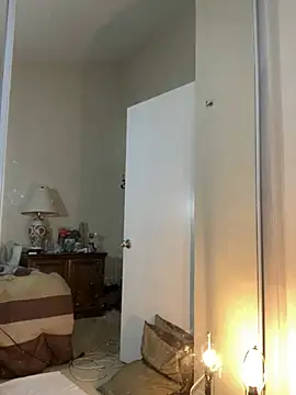 Pink-Tip-Bunny online show from April 17, 12:19 pm