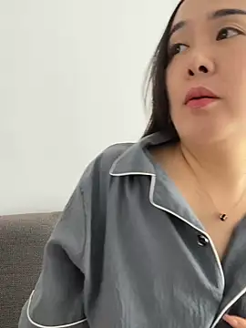 Snapshot of beibei-10 chatting on May 8, 6:52 am beibei-10 online show from May 8, 6:52 am