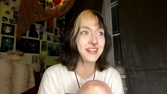 AllegraStaffieri online show from April 17, 9:18 pm