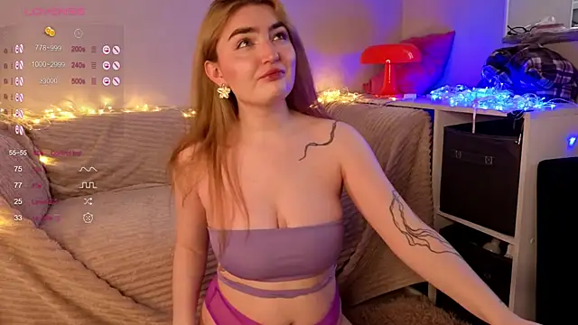 sweetandcuteee online show from April 15, 12:01 pm