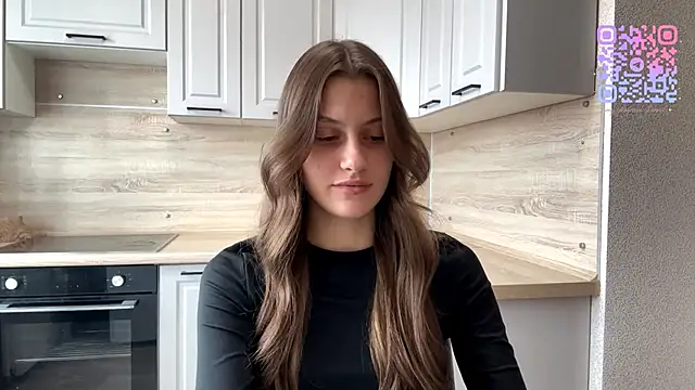 LiseVener online show from April 15, 7:15 am