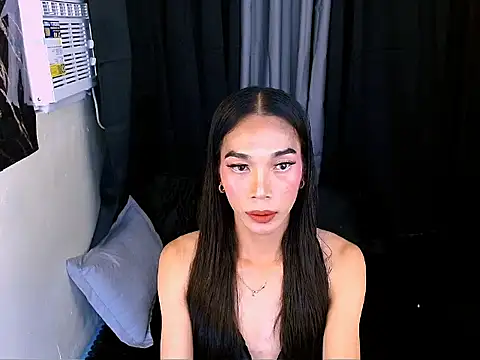 XoTrisha online show from April 17, 7:11 am