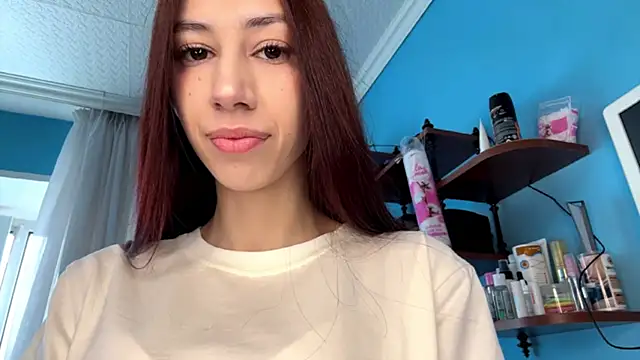 RuthieVien online show from April 12, 7:57 am