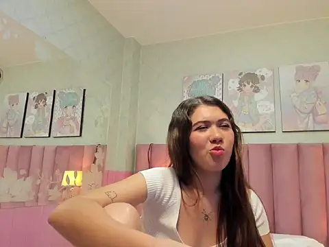 Hellencute18  online show from April 11, 11:31 pm