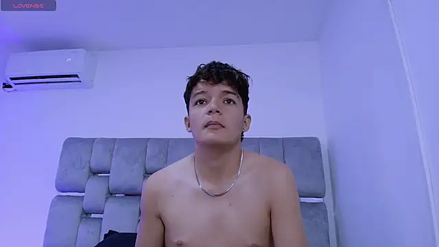 Luca Voss online show from April 15, 12:01 pm