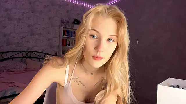 Ketris Drewerses online show from April 11, 4:11 pm