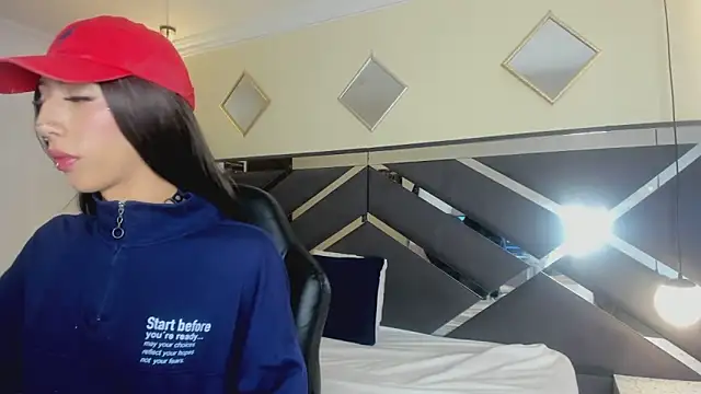 Kittie Vixen online show from April 11, 7:18 pm