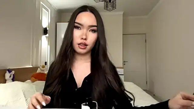 MardellHeavrin online show from April 17, 12:08 pm