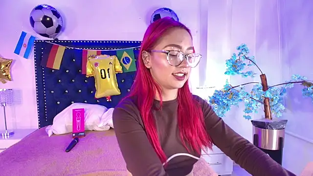 Amelie adams online show from June 27, 11:26 am