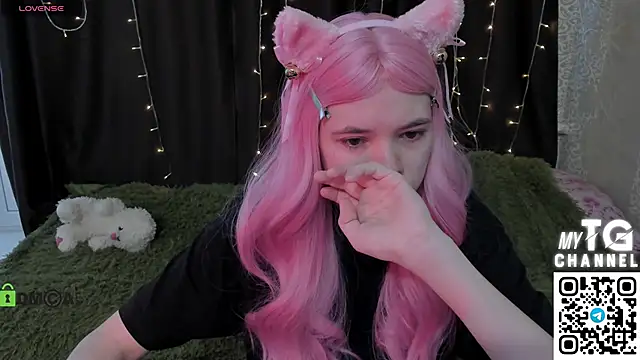 MisaRisaChan online show from April 18, 6:39 am