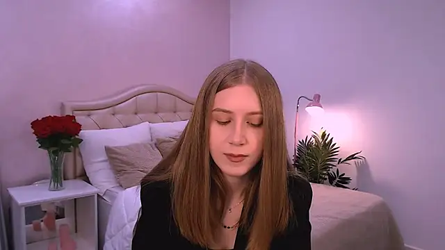 cheeky chick online show from April 17, 11:35 am