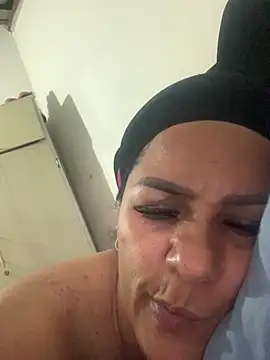 tyraba online show from April 12, 10:15 pm