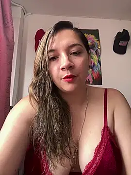 Snapshot of belucci_vale chatting on April 24, 2:41 pm belucci vale online show from April 24, 2:41 pm