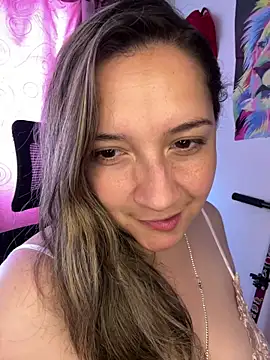 Snapshot of belucci_vale chatting on April 27, 1:53 pm belucci vale online show from April 27, 1:53 pm