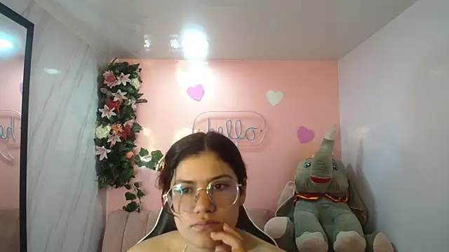 Scarlett jhonson ch online show from April 15, 12:56 pm